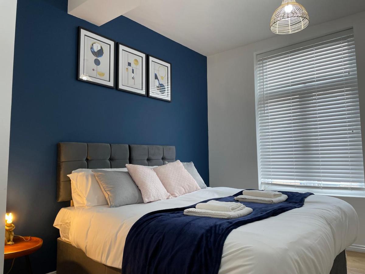 Apartmán City Centre Gem In Southend Near The Beach, Station And Parking Exteriér fotografie