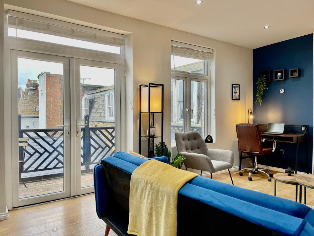 Apartmán City Centre Gem In Southend Near The Beach, Station And Parking Exteriér fotografie