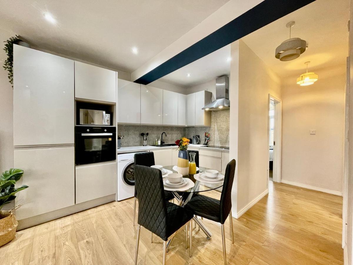 Apartmán City Centre Gem In Southend Near The Beach, Station And Parking Exteriér fotografie