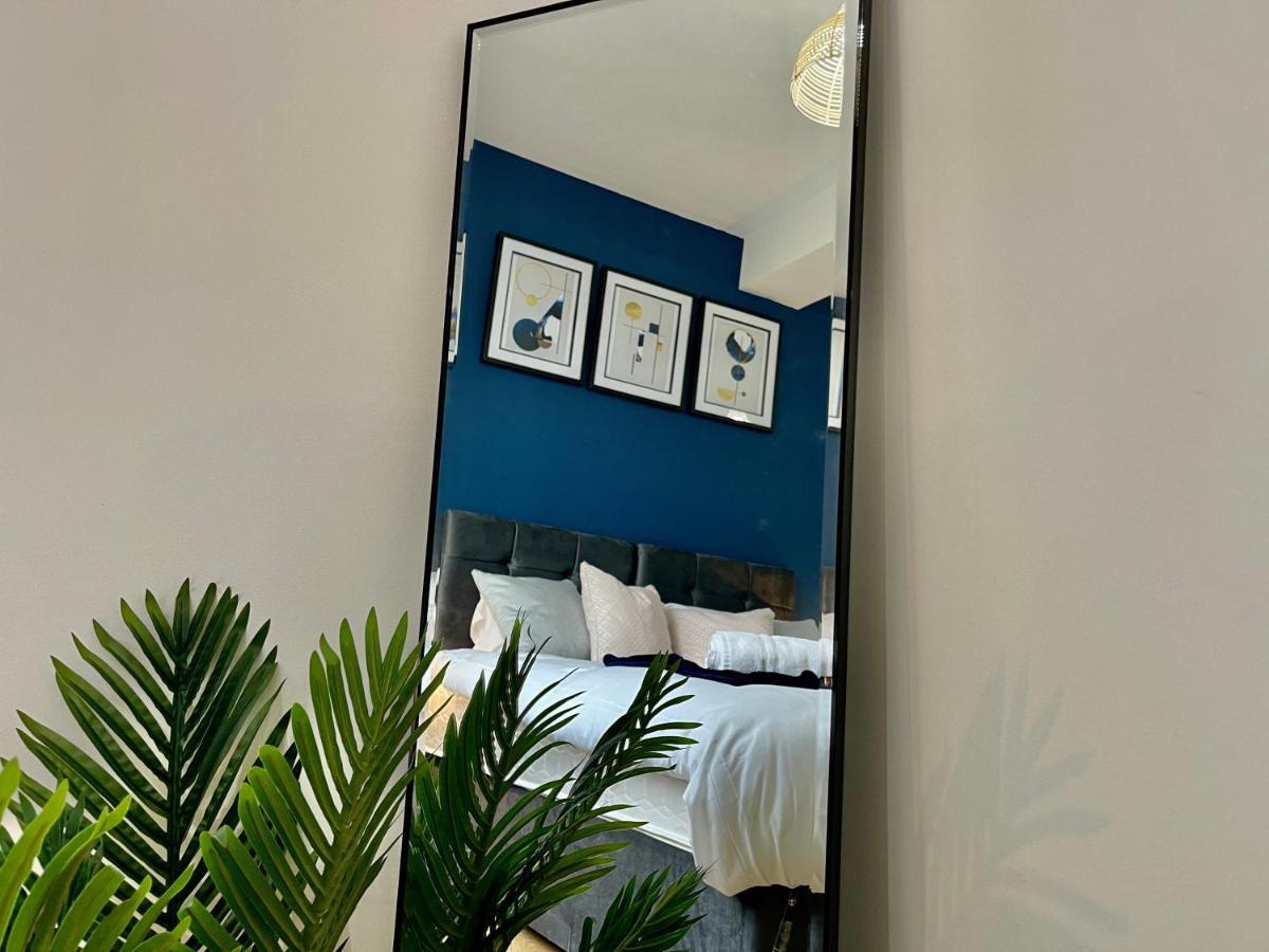 Apartmán City Centre Gem In Southend Near The Beach, Station And Parking Exteriér fotografie