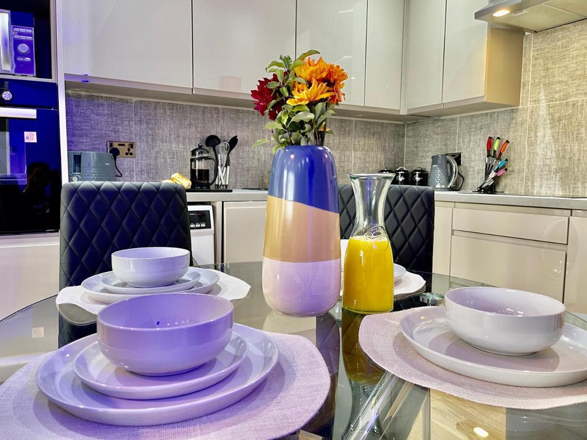 Apartmán City Centre Gem In Southend Near The Beach, Station And Parking Exteriér fotografie