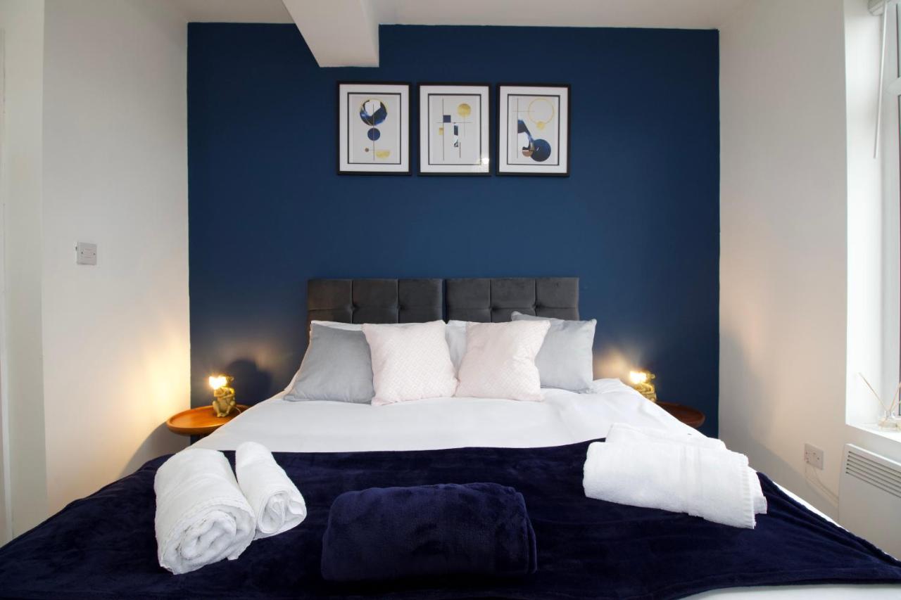 Apartmán City Centre Gem In Southend Near The Beach, Station And Parking Exteriér fotografie