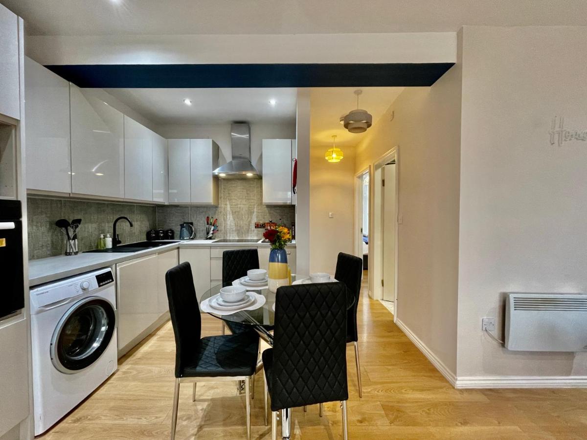 Apartmán City Centre Gem In Southend Near The Beach, Station And Parking Exteriér fotografie