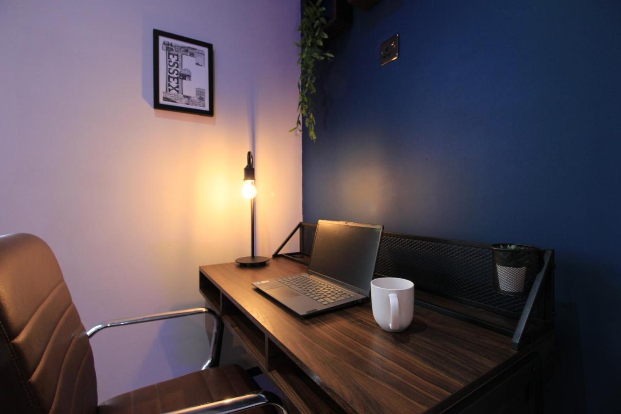 Apartmán City Centre Gem In Southend Near The Beach, Station And Parking Exteriér fotografie