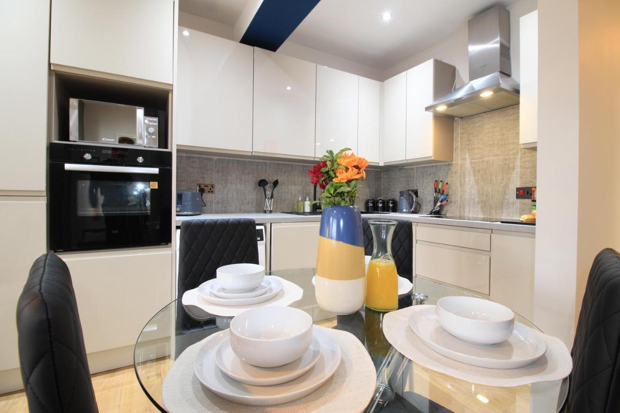 Apartmán City Centre Gem In Southend Near The Beach, Station And Parking Exteriér fotografie