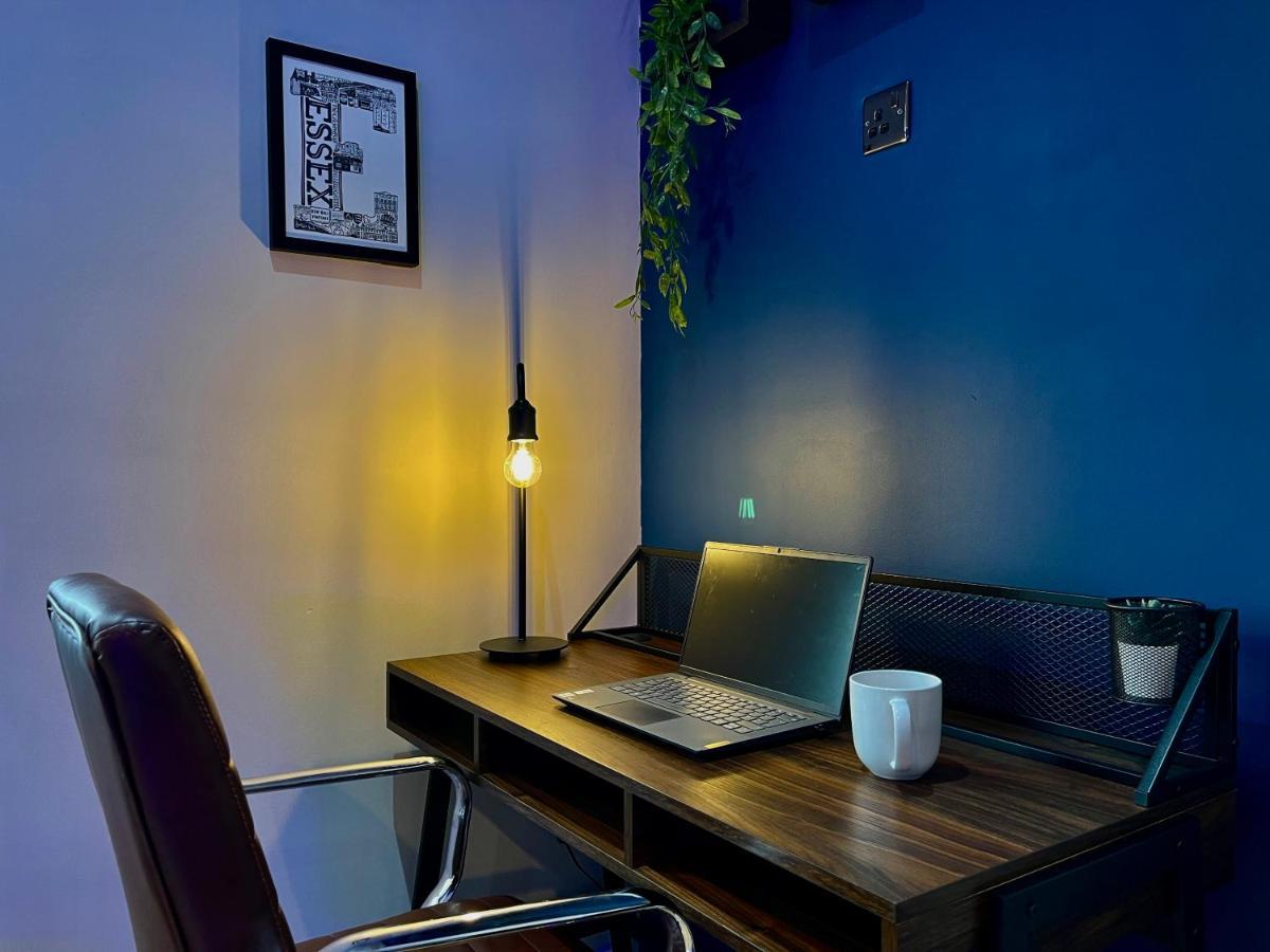Apartmán City Centre Gem In Southend Near The Beach, Station And Parking Exteriér fotografie